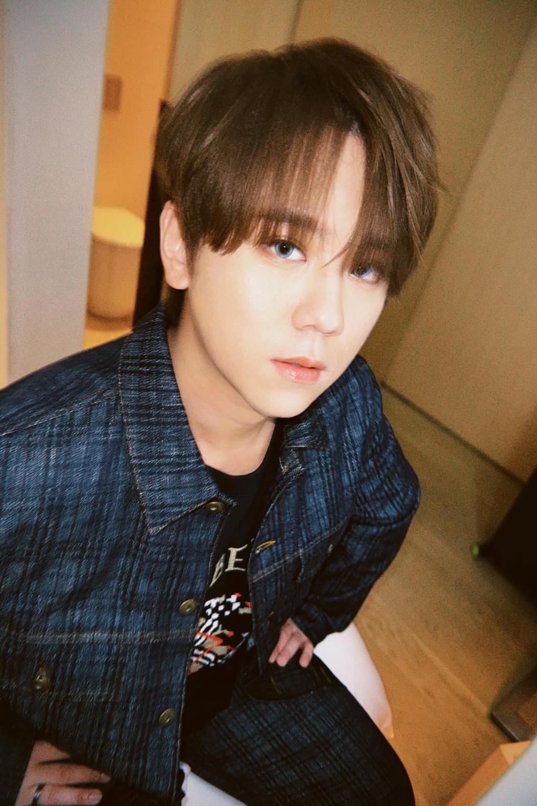 姜濤宣布閉關半個月,在Threads連環po靚相。