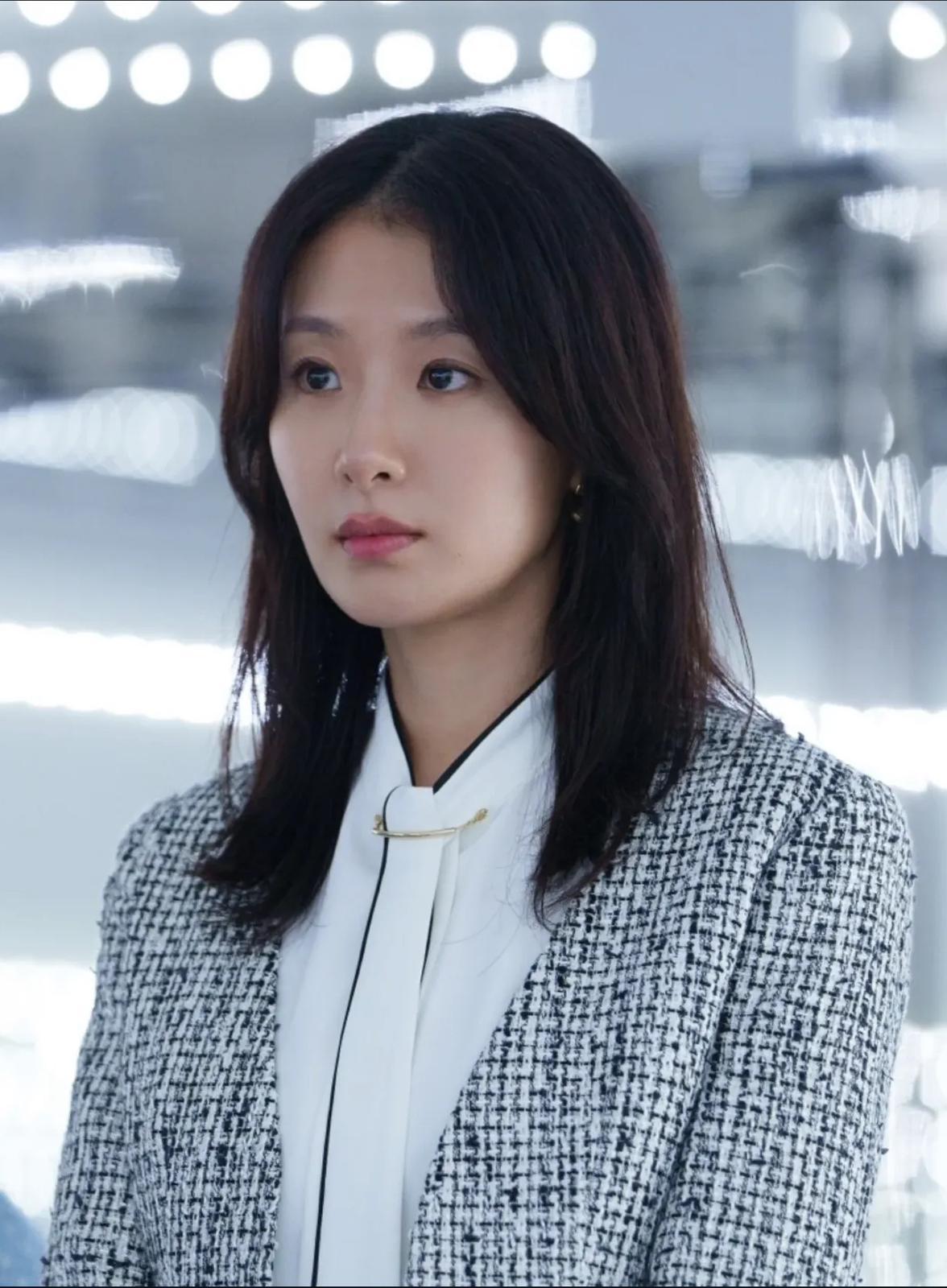 韓裔女星玄理是首季演員町田啟太的妻子。