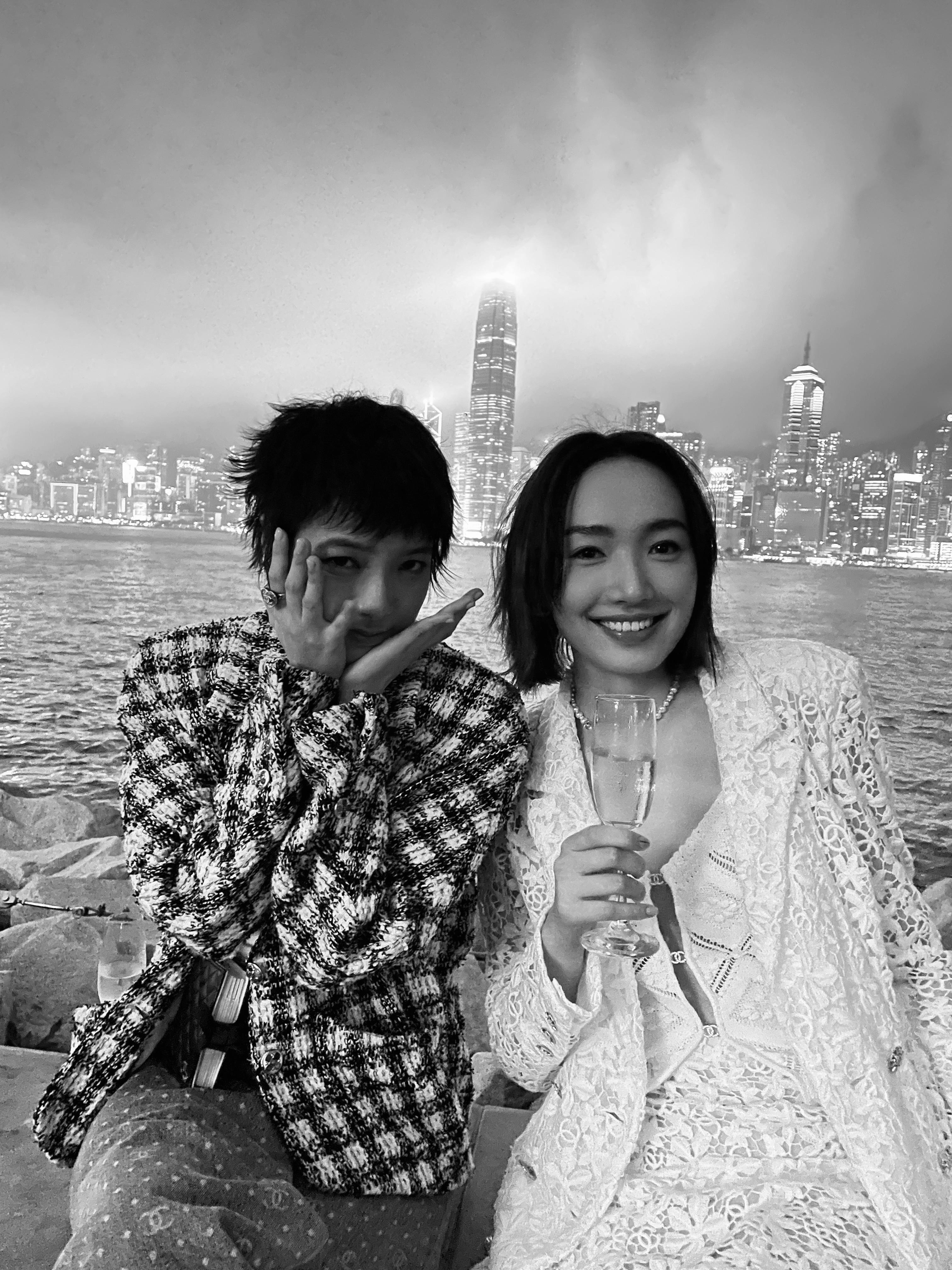 鍾雪瑩和蔡思韵結成好友。