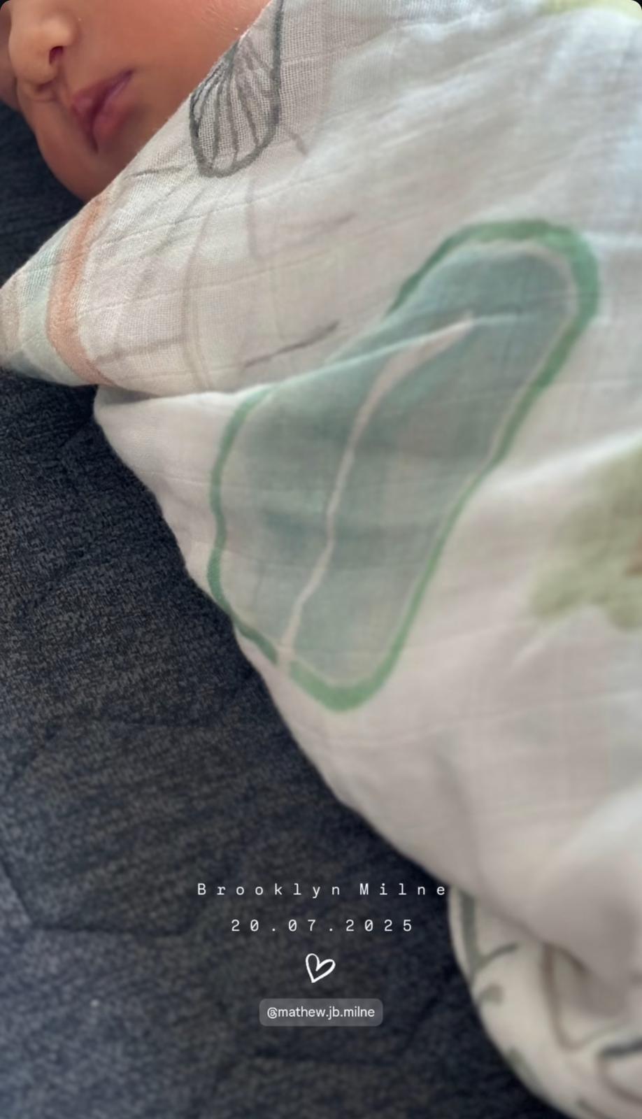 謝婷婷於香港時間今日下午透過社交網公布喜訊。