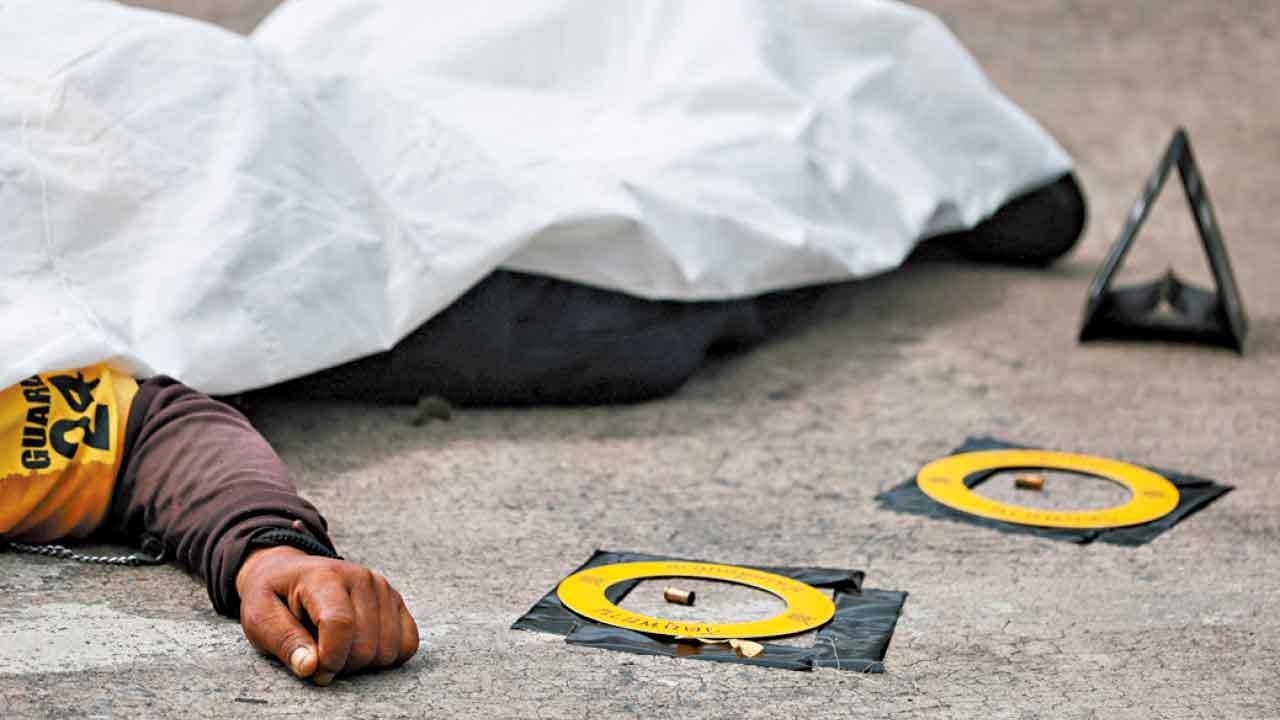 曼谷槍擊 一名死者伏屍市場的停車場