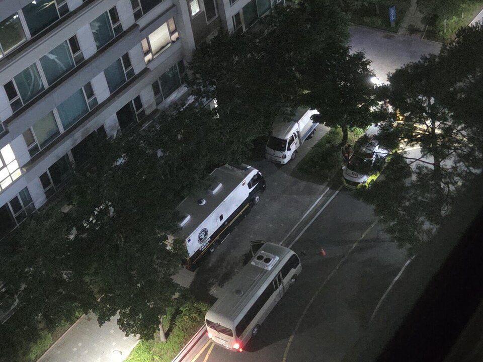 韓六旬翁生日會上槍殺兒子 被捕後稱家中埋計時炸彈。(網上圖片)