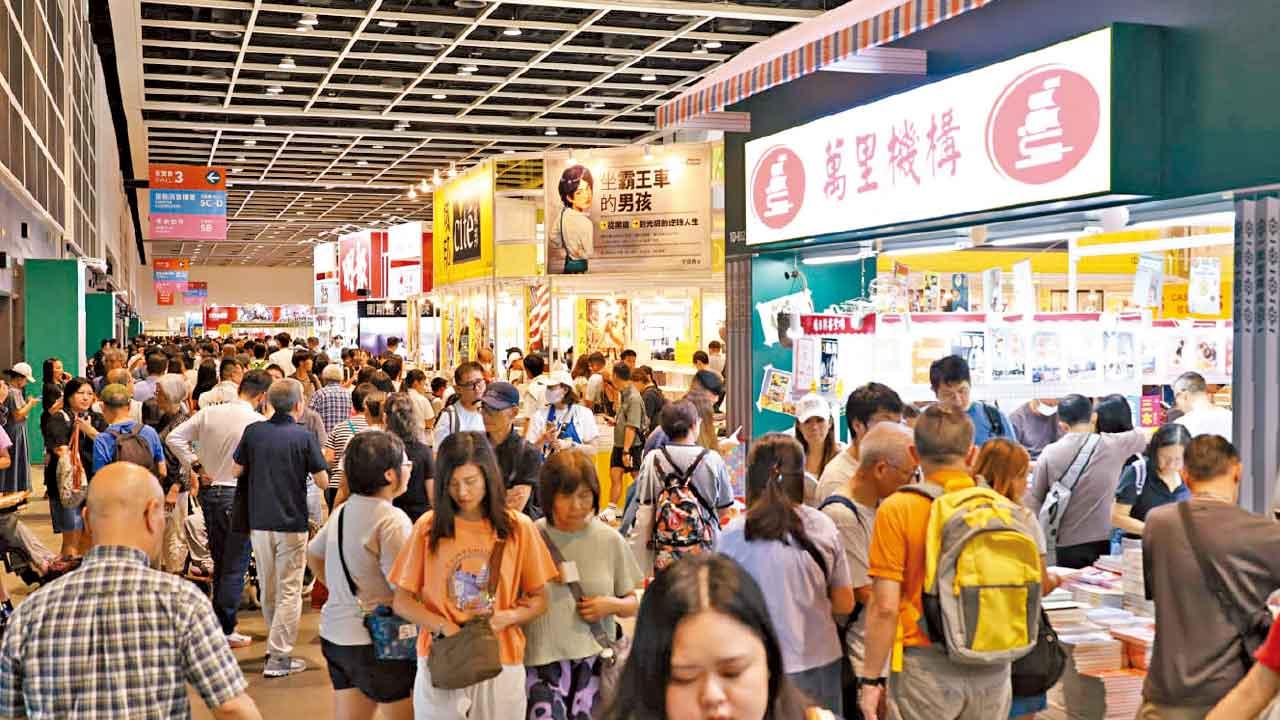 書展首日不少市民進場。(林俊源攝)