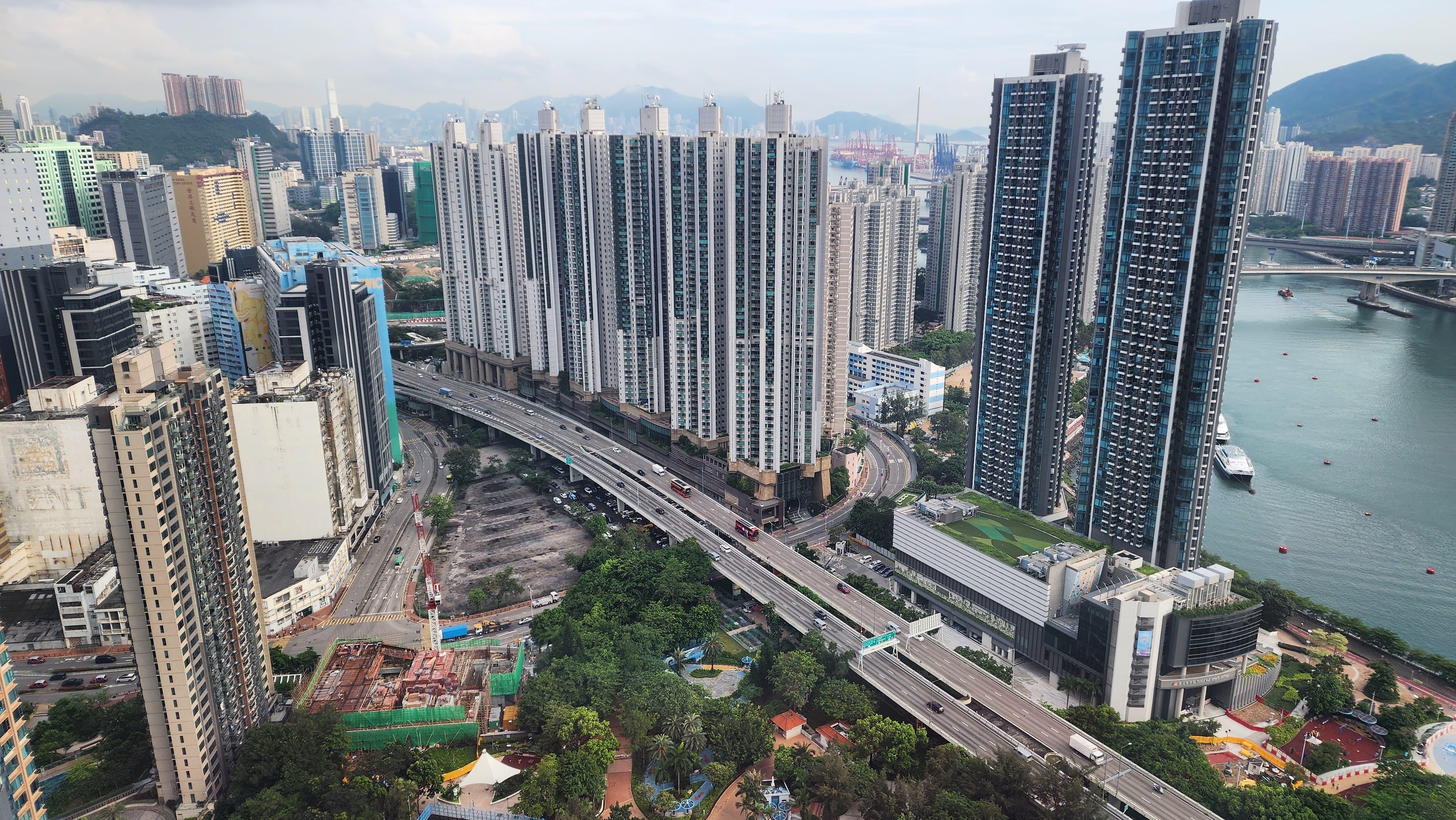 發展局公布本季賣地計劃,推出一幅荃灣永順街及德士古道交界的住宅用地招標