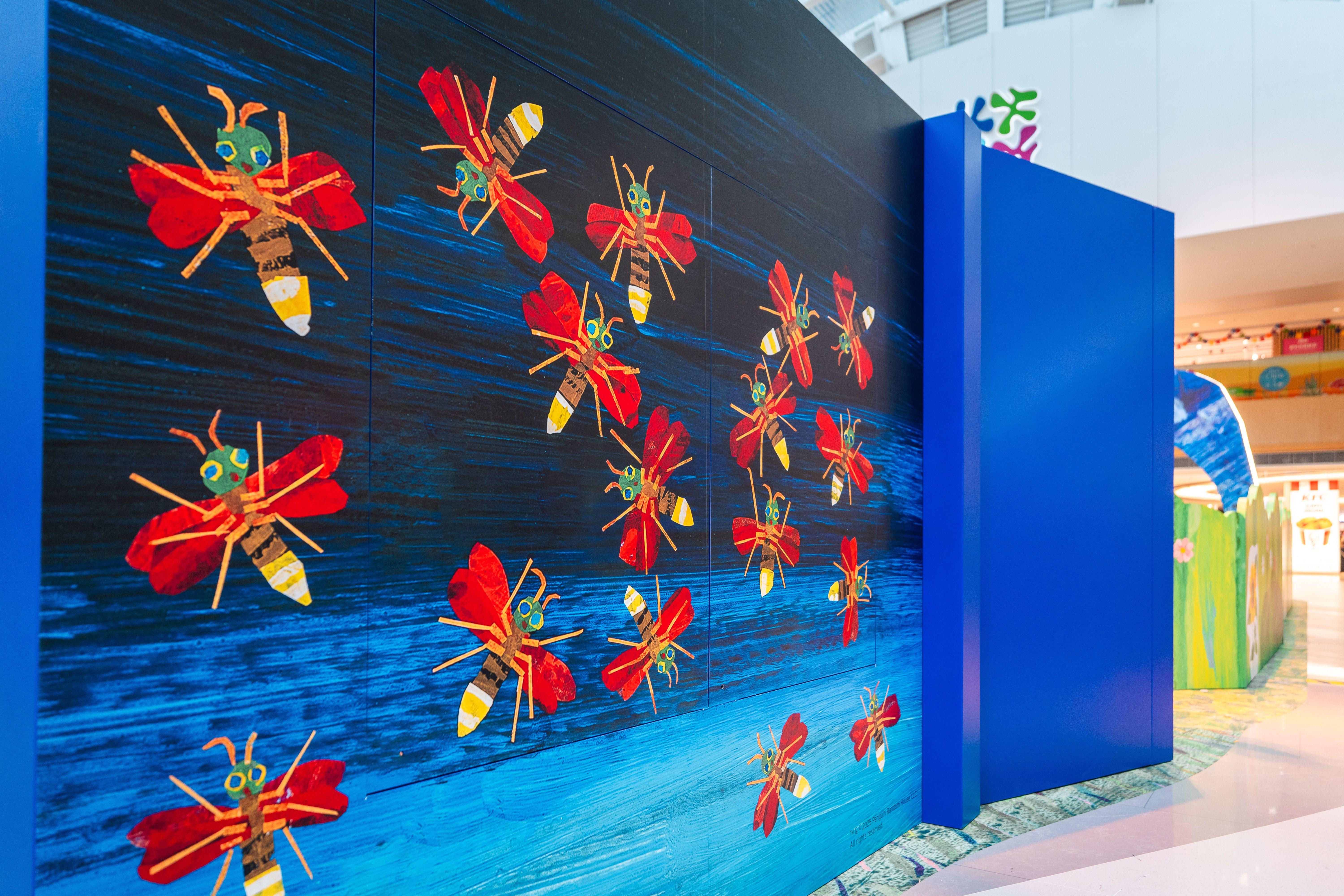 參加「點亮螢聚夜」互動遊戲,為螢火蟲點亮希望之光,幫助牠們尋找同伴,一起成為繪本故事的主角