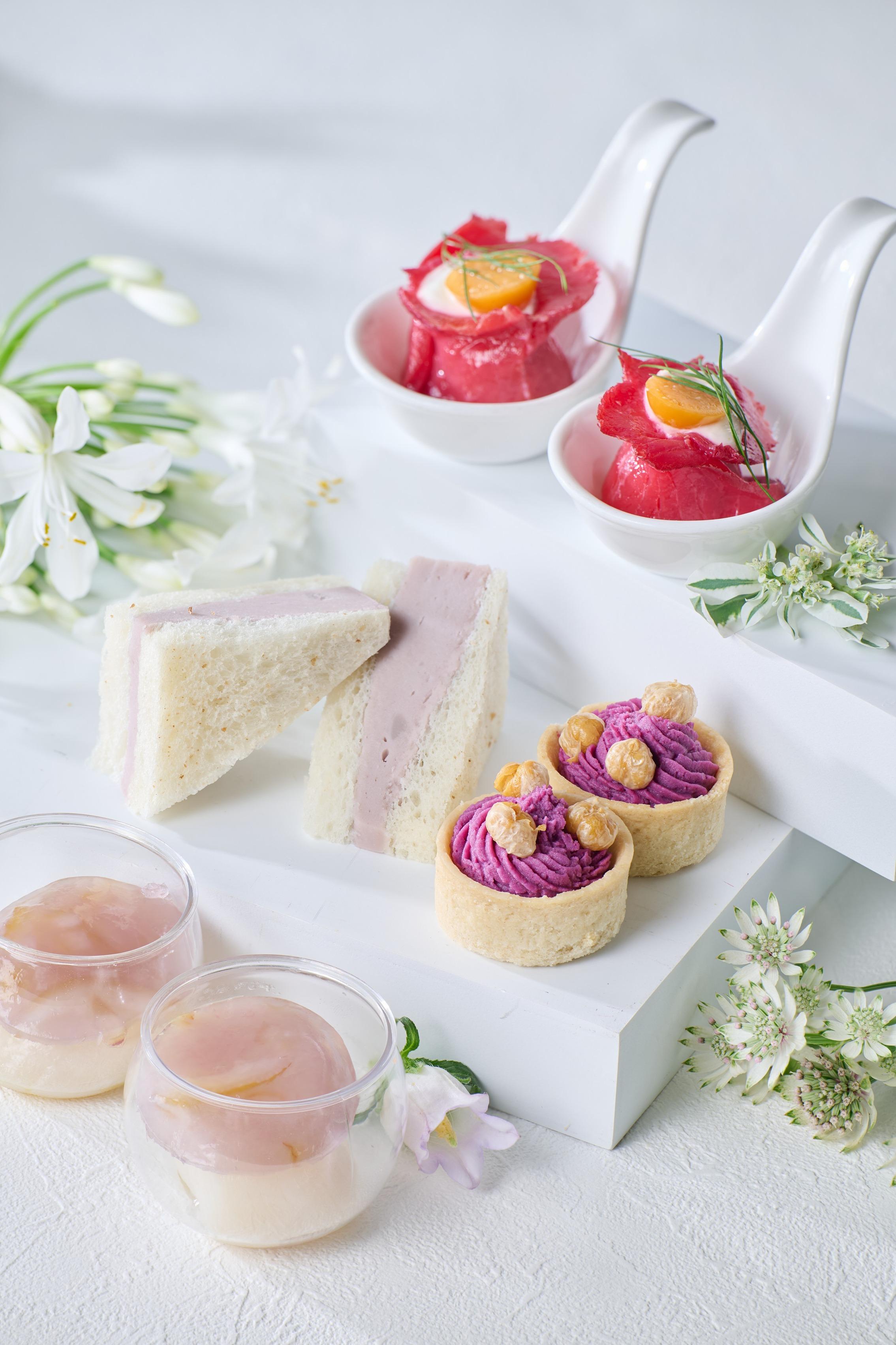 鹹點包括低溫慢煮帶子佐柚子凍、紅菜頭醃三文魚、香芋奶油手指三明治等