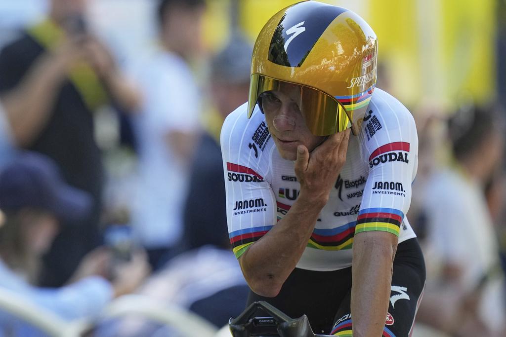 伊雲尼甫(Remco Evenepoel)在環法第五站一放絕塵奪分站冠軍。(美聯社)