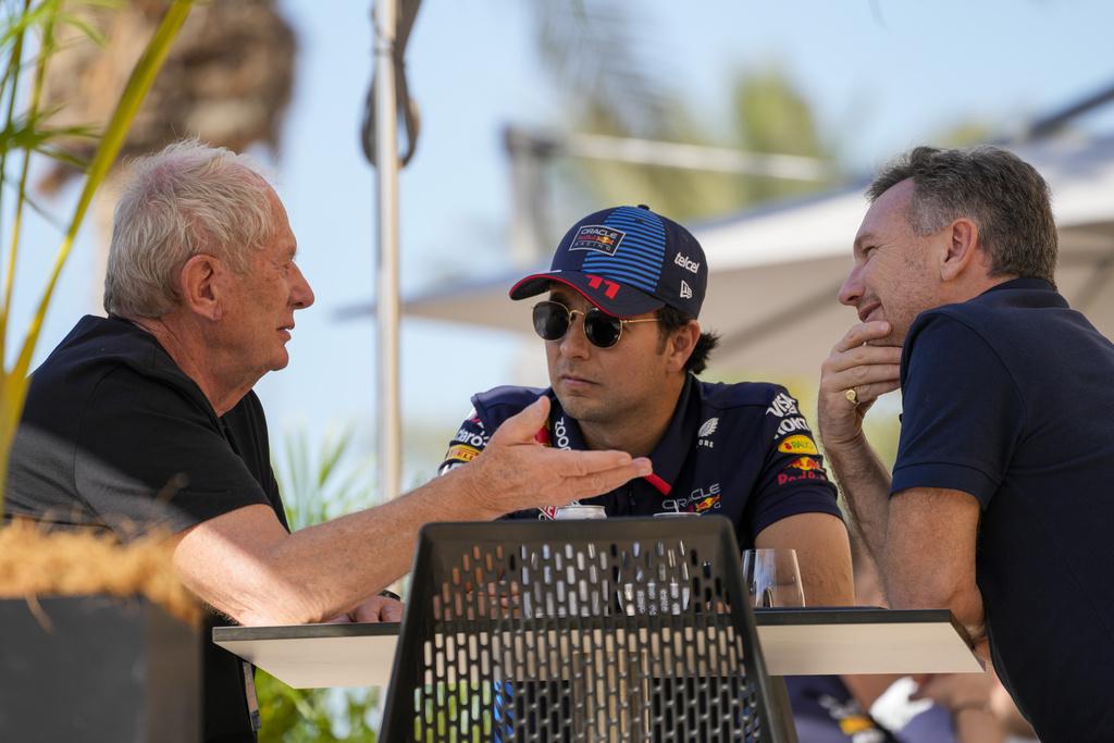 漢拿(Christian Horner)與紅牛顧問希蒙特馬高(Helmut Marko),對佩雷斯去留引起不少爭議。(資料圖片)