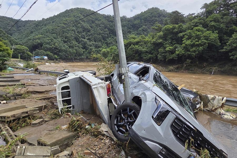 南韓5天暴雨釀17死11失蹤