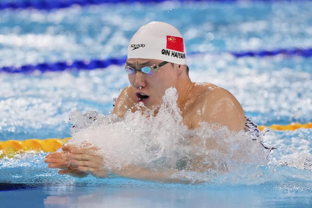 覃海洋在男子100米蛙泳封王,奪得中國隊在今屆游泳世錦賽的首面游泳金牌。(美聯社)