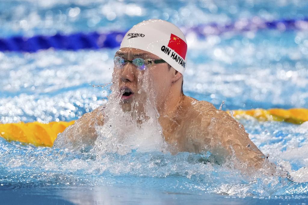 覃海洋在男子100米蛙泳封王,奪得中國隊在今屆游泳世錦賽的首面游泳金牌。(美聯社)