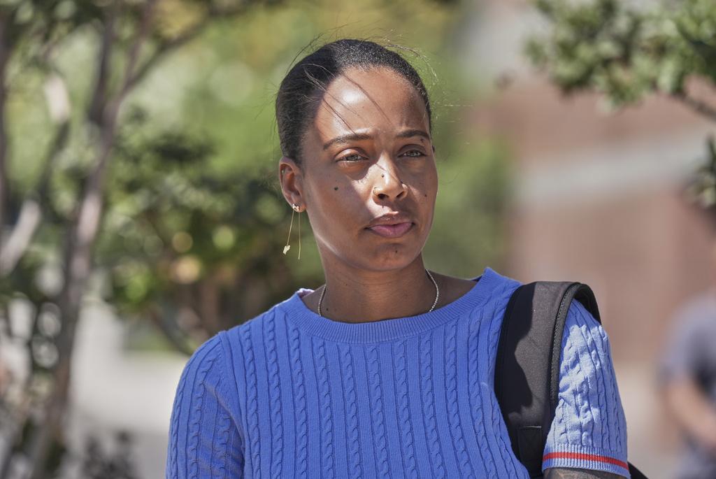 阿連拿斯女朋友Melany Monaco現身。(美聯社)