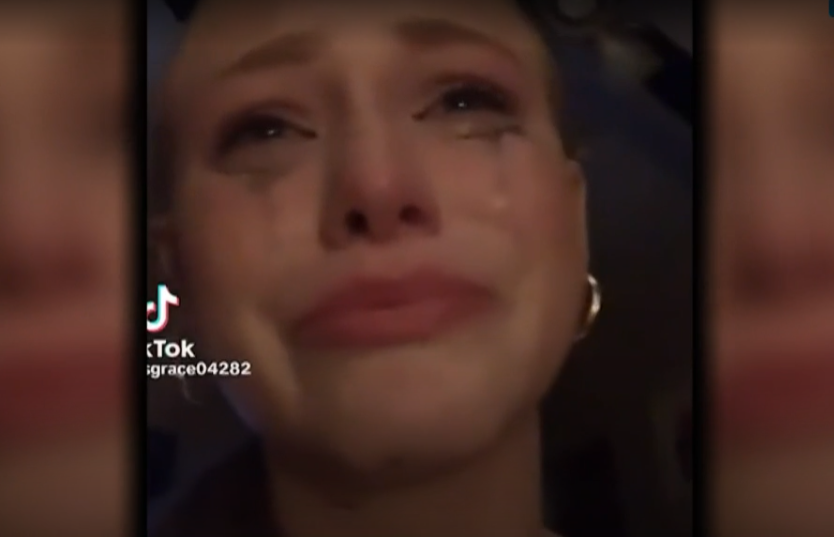 17歲少女TikTok悲痛悼父母引關注 驚揭是槍殺雙親兇手