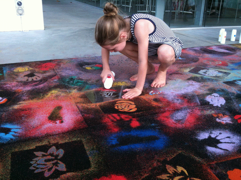 參觀者在《光之合奏》展覽裡,將成為創作者之一。