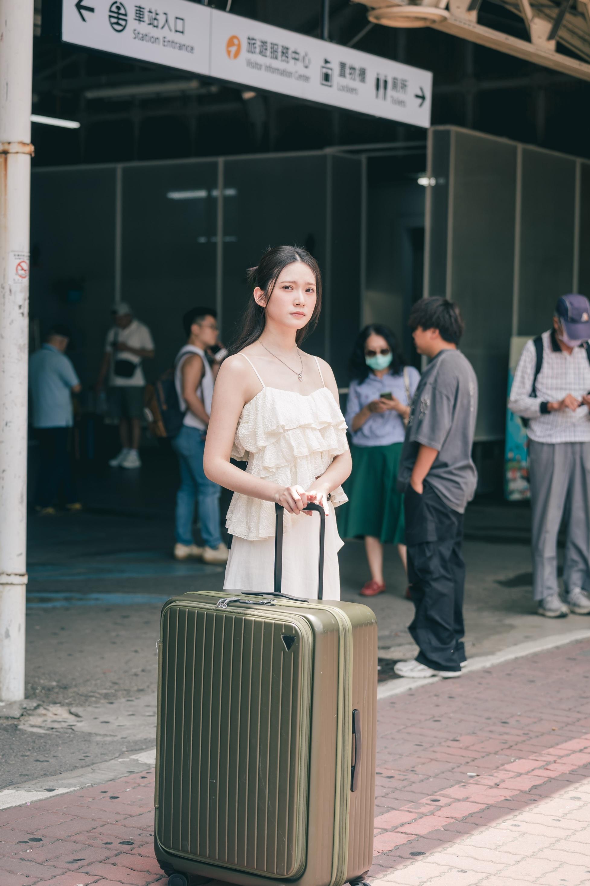 雲浩影為拍新歌《你的損失》MV,首次往台南。