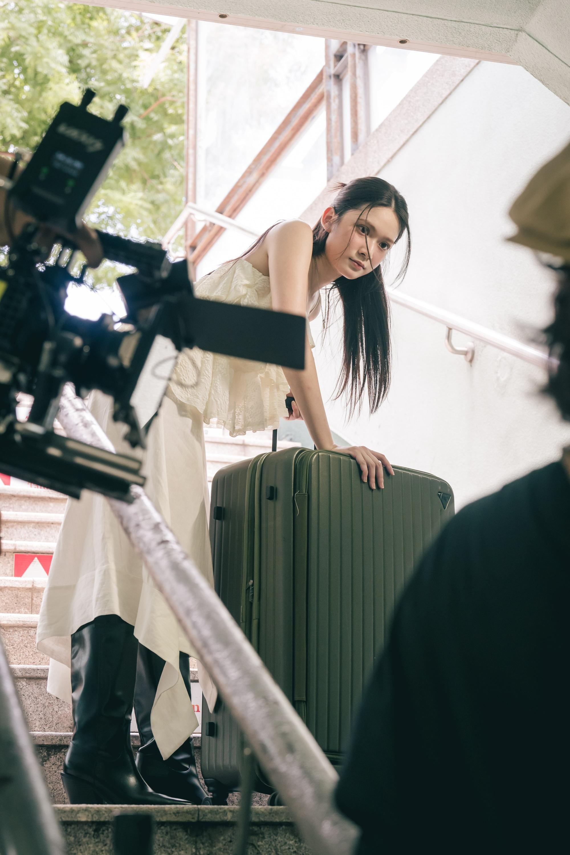 雲浩影為拍新歌《你的損失》MV,首次往台南。