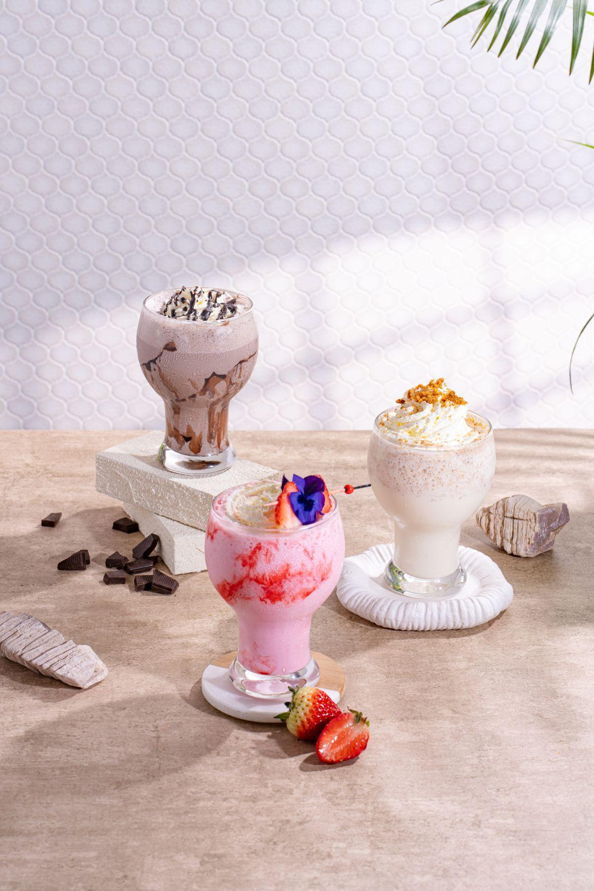 意式手工雪糕奶昔有朱古力、士多啤梨、白朱古力焦糖脆餅口味。(每杯$78)