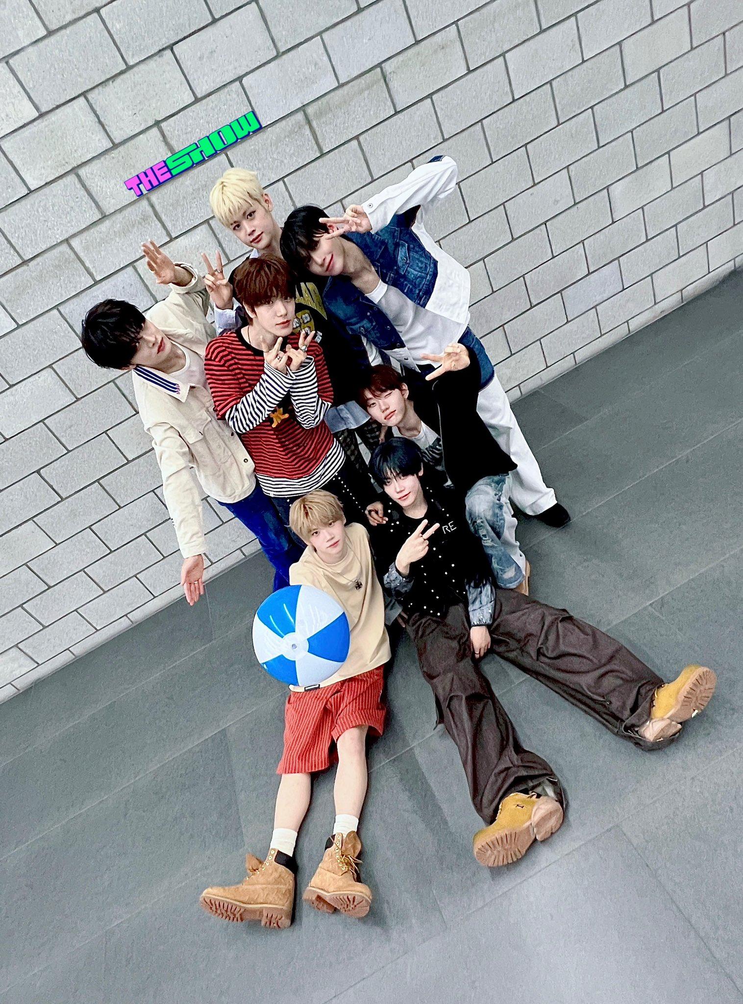 限定7人男團CLOSE YOUR EYES。