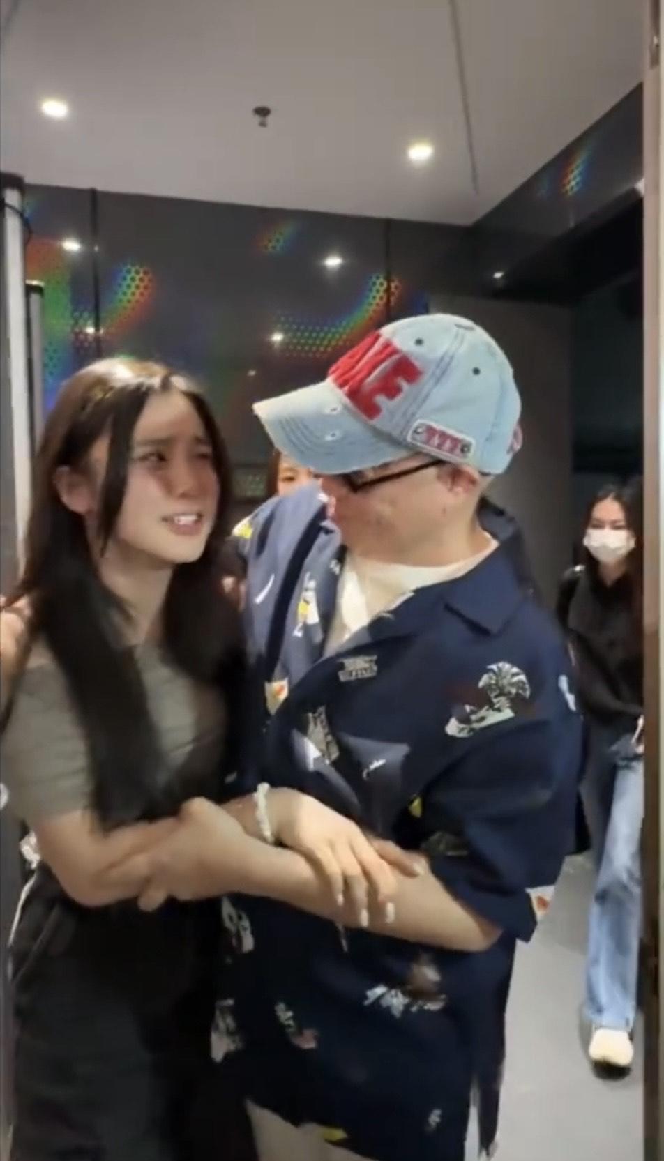 姚焯菲感動到想喊。