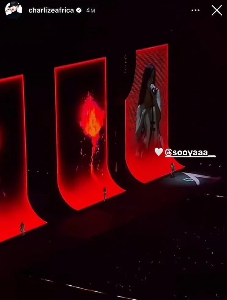 查理絲花朗上載到場欣賞BLACKPINK演唱會的限動。