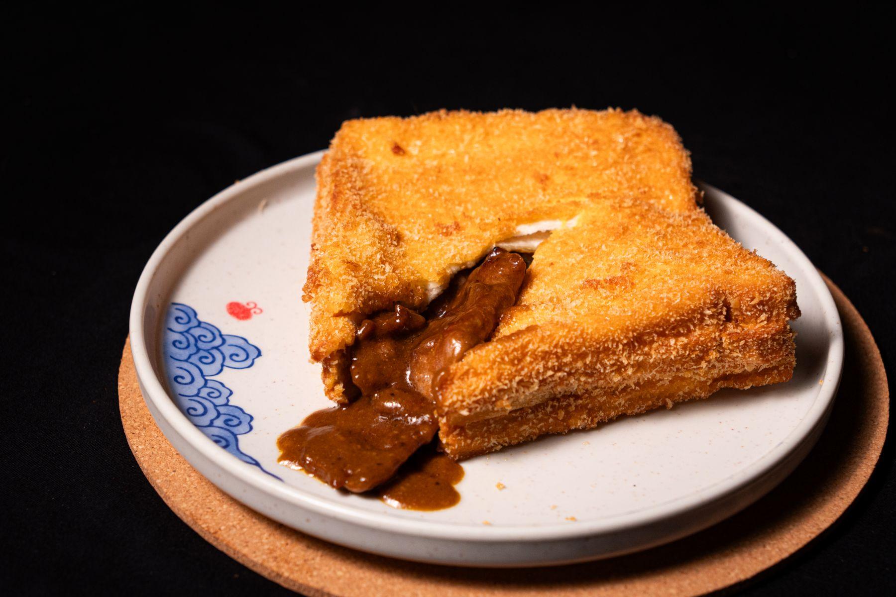 沙嗲牛西多士$58