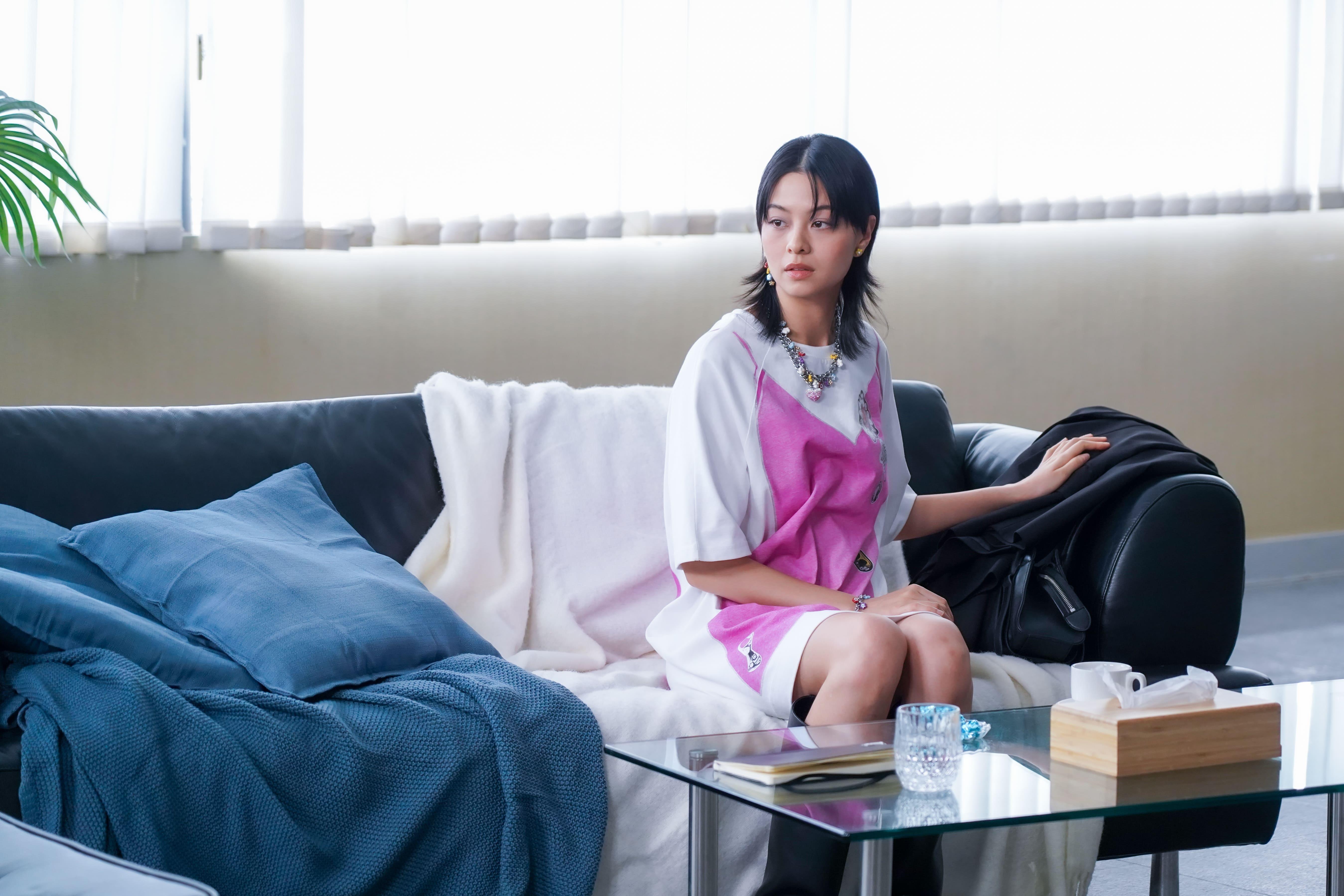 盧慧敏(Amy Lo)推出第二首個人單曲《白牆》。