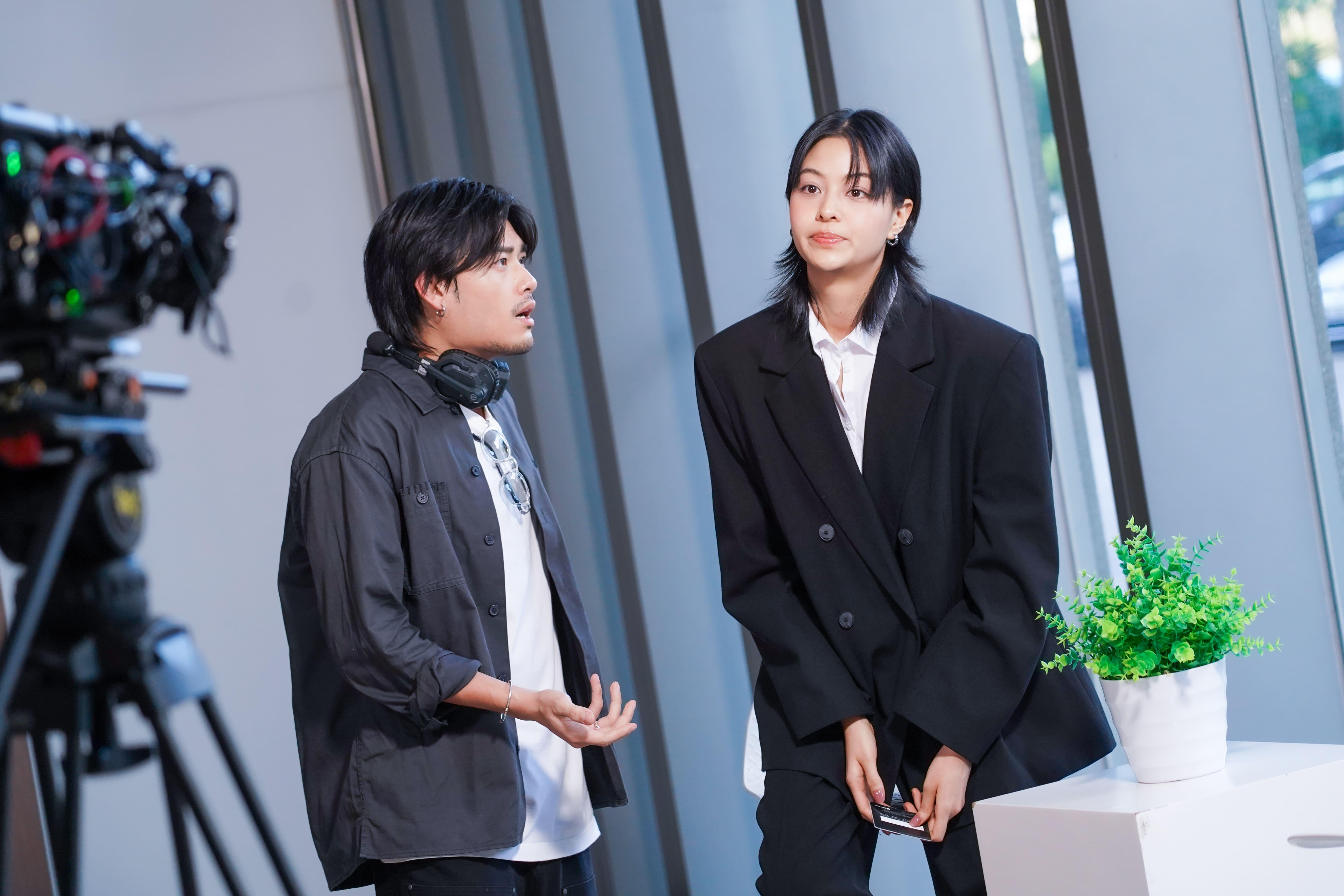 Amy Lo拍新歌《白牆》MV換足10個造型。