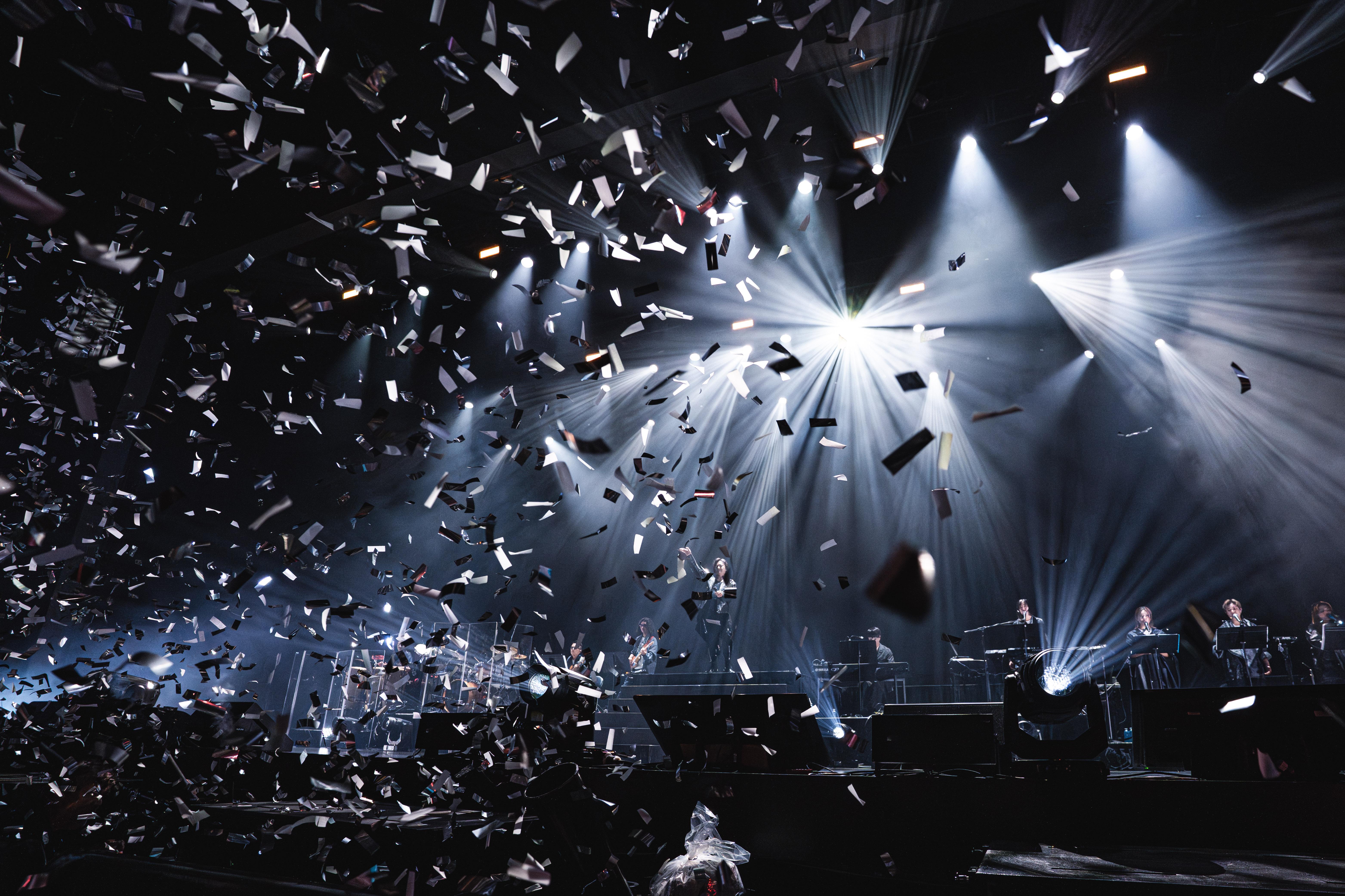 鄭伊健日前舉行了三場北美洲巡迴個唱。