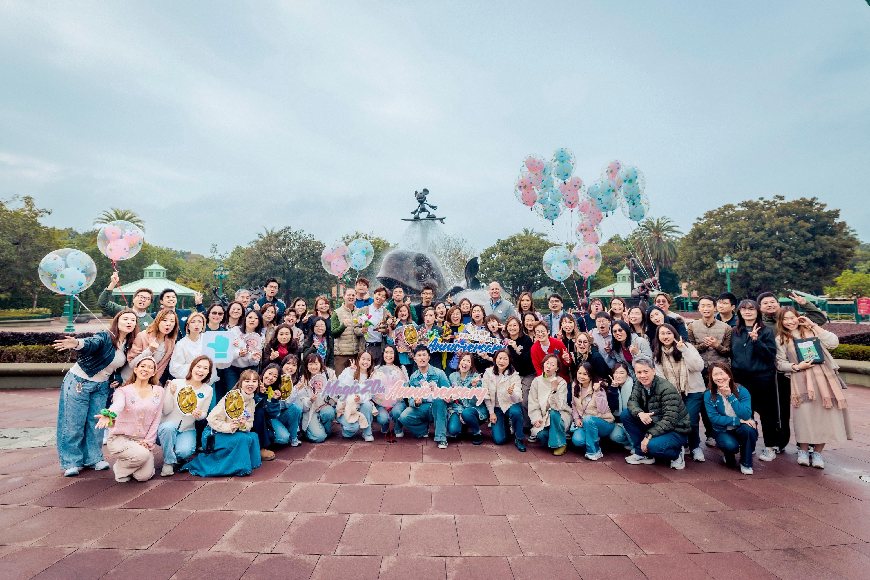 Group Photo Capture at Main Entrance Fountain in 20th Anniversary 1.jpg