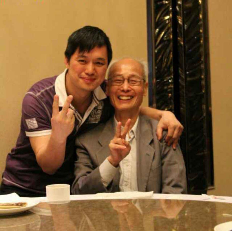 厚德飯店大廚劉家榮早年師承富豪飯堂福臨門前總廚羅安師傅,羅安至今仍會來厚德飯店吃飯。(劉家榮師傅提供相片)