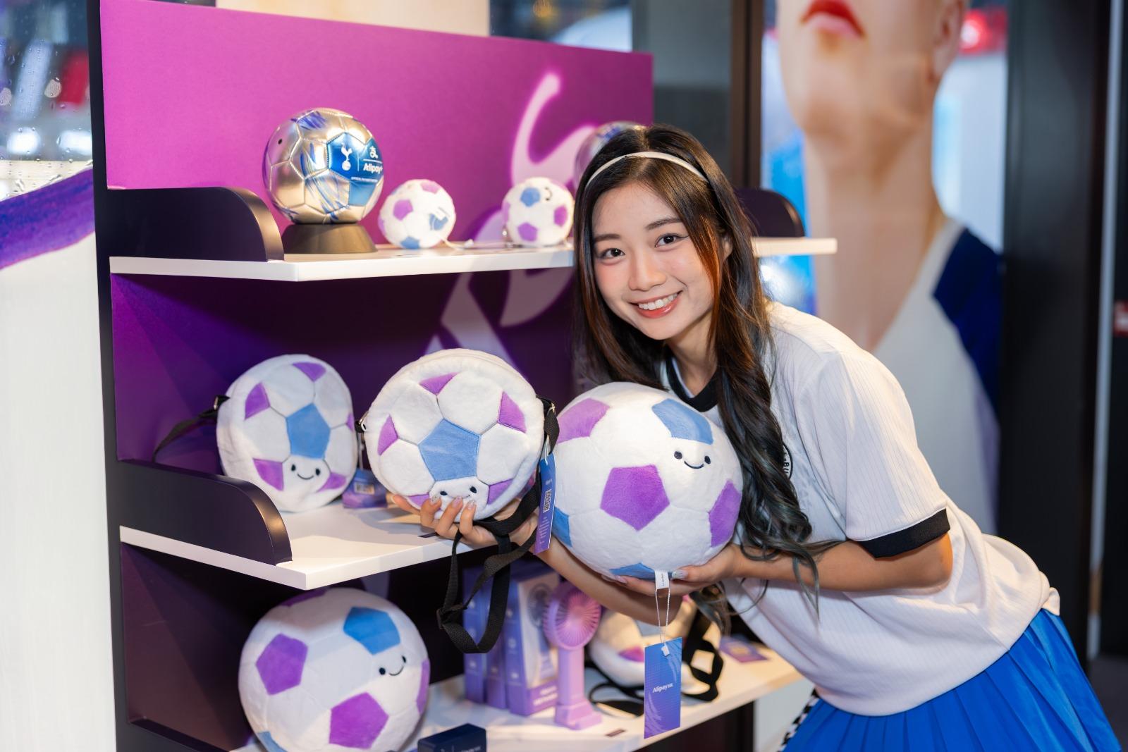 吳慧琪(Kiki)會入場觀察球員走位。