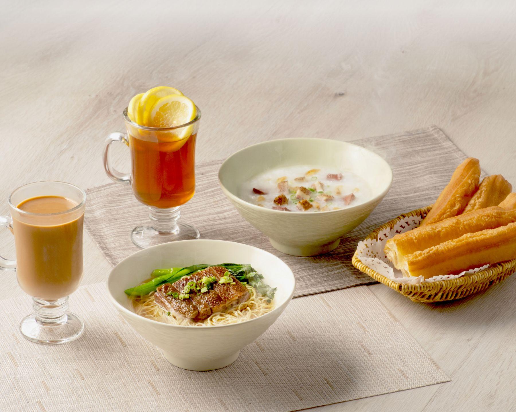 早上6時至11時提供早餐。