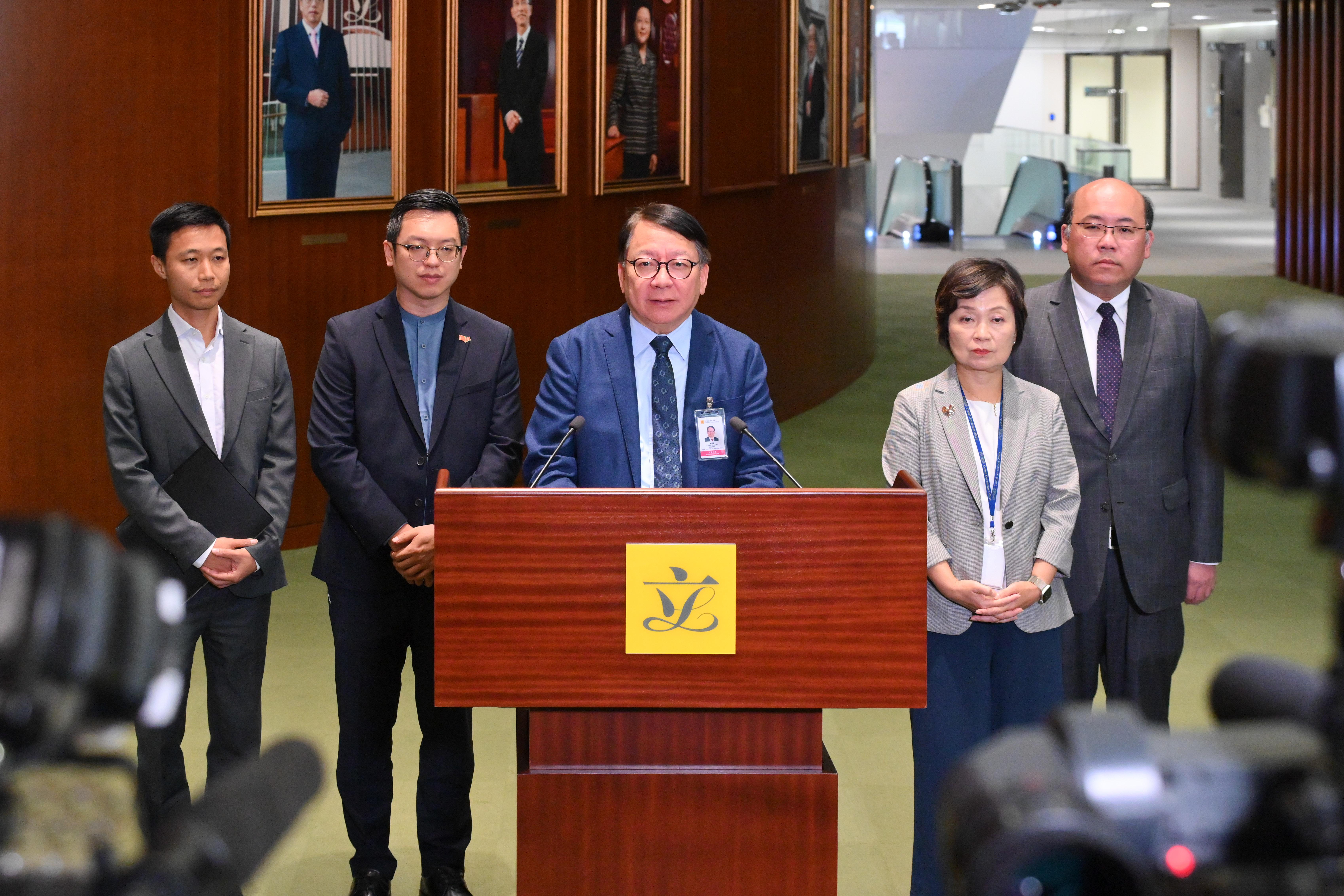 小紅書教來港讀書產子,陳國基指或構成虛假陳述,但相信是少數情況