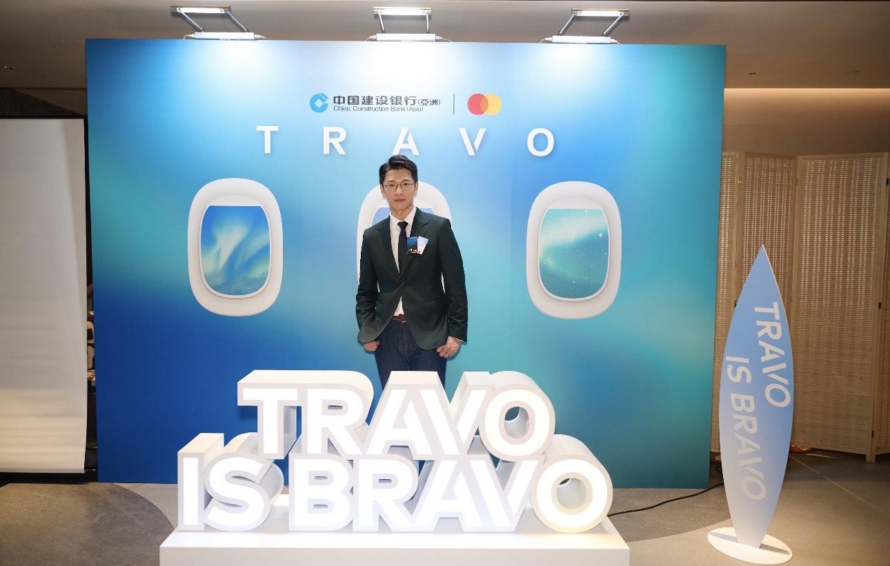 高鈞賢昨日現身啟德獲邀出席銀行活動。