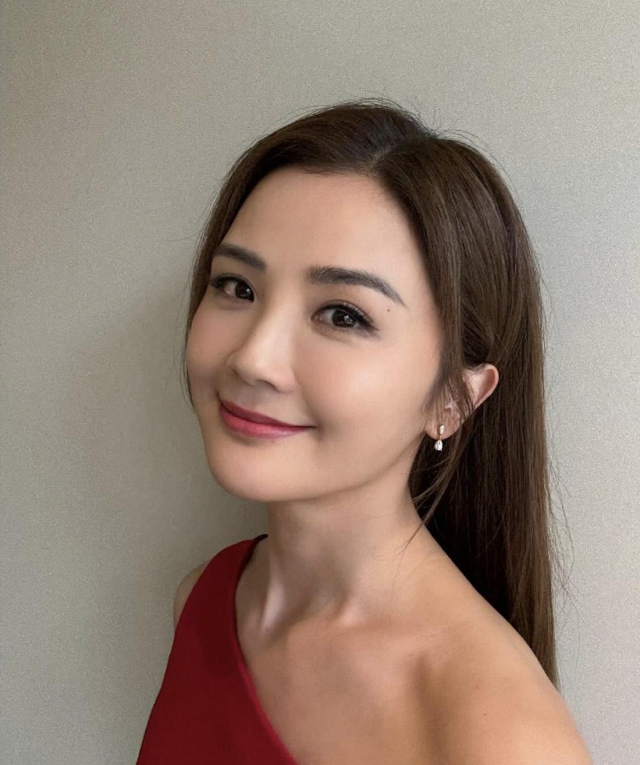 蔡卓妍對感情仍然充滿着冀盼。