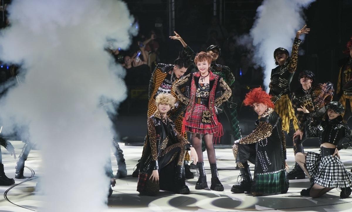 陳慧嫻今次巡唱準備了超過10套舞衣。