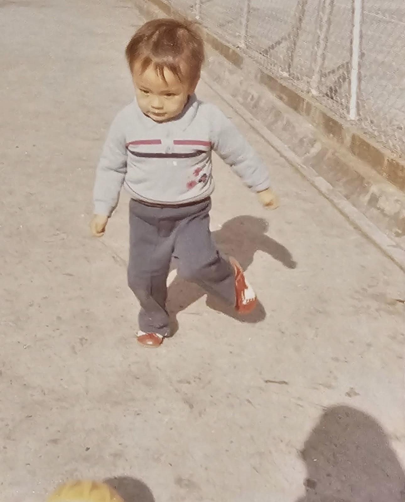 馬國明自小已愛踢足球。