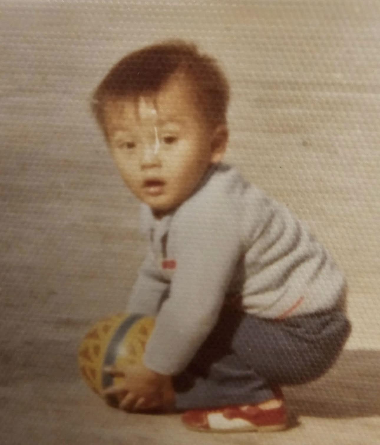 馬國明自小已愛踢足球。