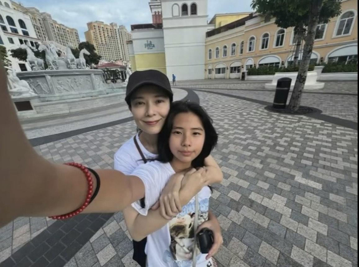 郭羡妮51歲生日單拖帶女旅行即傳婚變。
