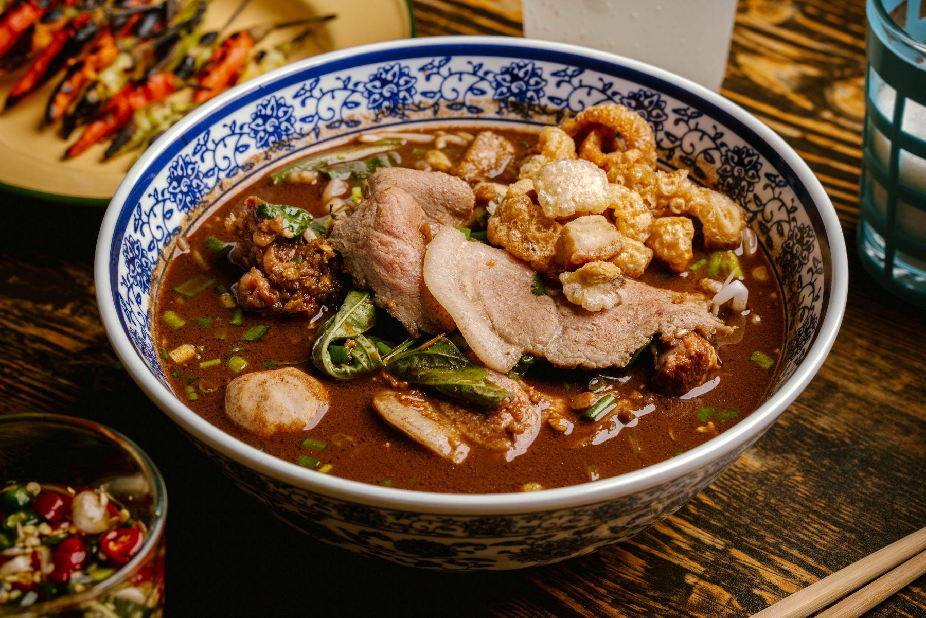 黑豚肉船麵($108)