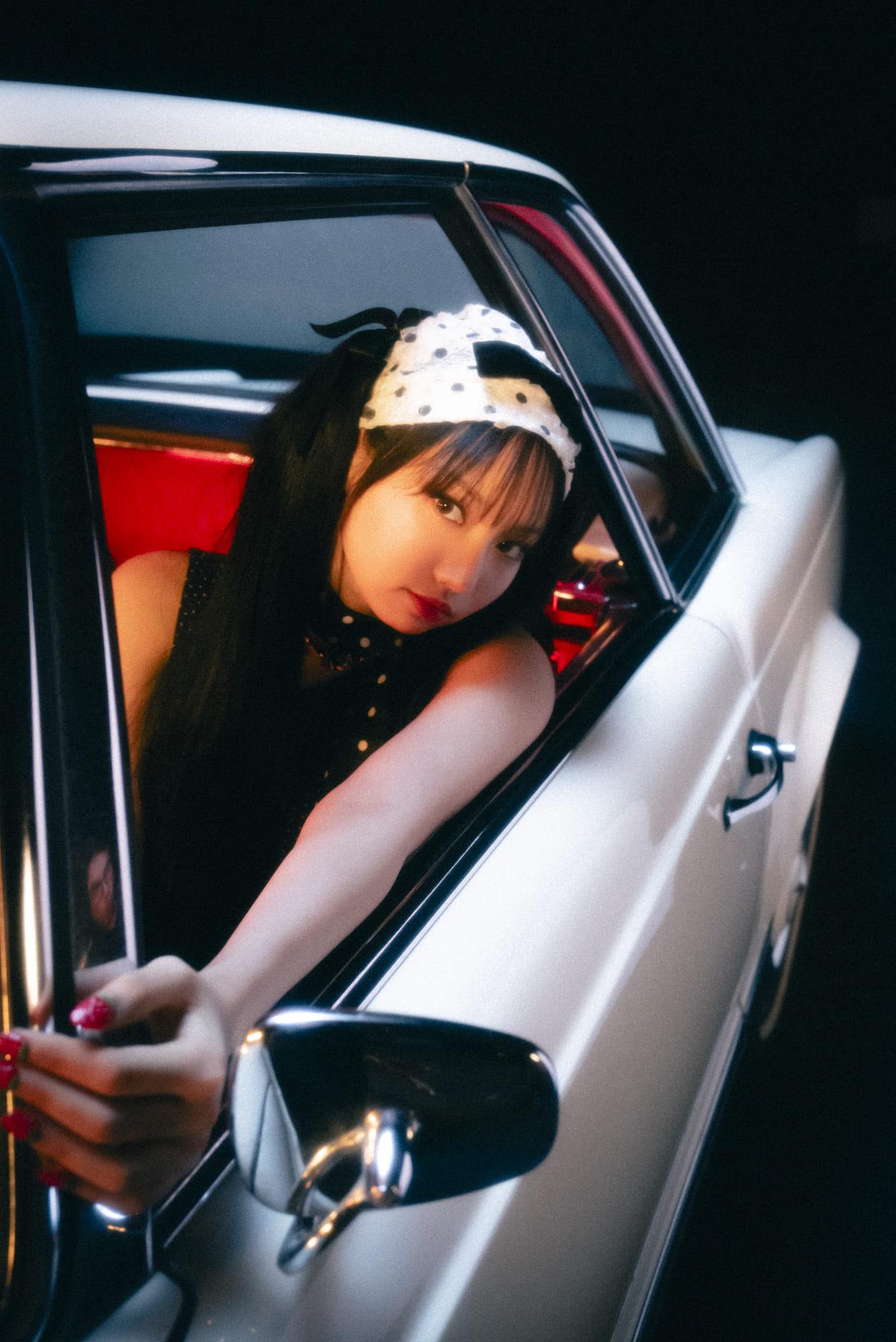 許軼推出新歌《hold on》。