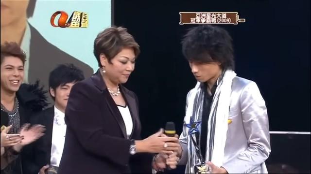 羅力威與古淖文屬同屆戰友,對於坊間力勸他參加來屆《中年好聲音》再創事業高峰,羅力威自有一套看法。