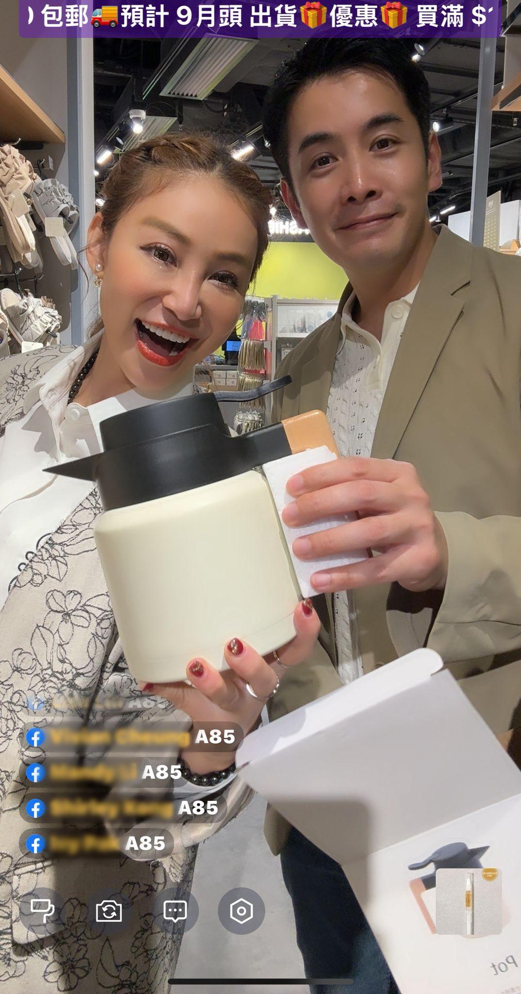 ViVi與Don落力主持直播3小時,由企到坐,全程無間斷為粉絲推介好物。