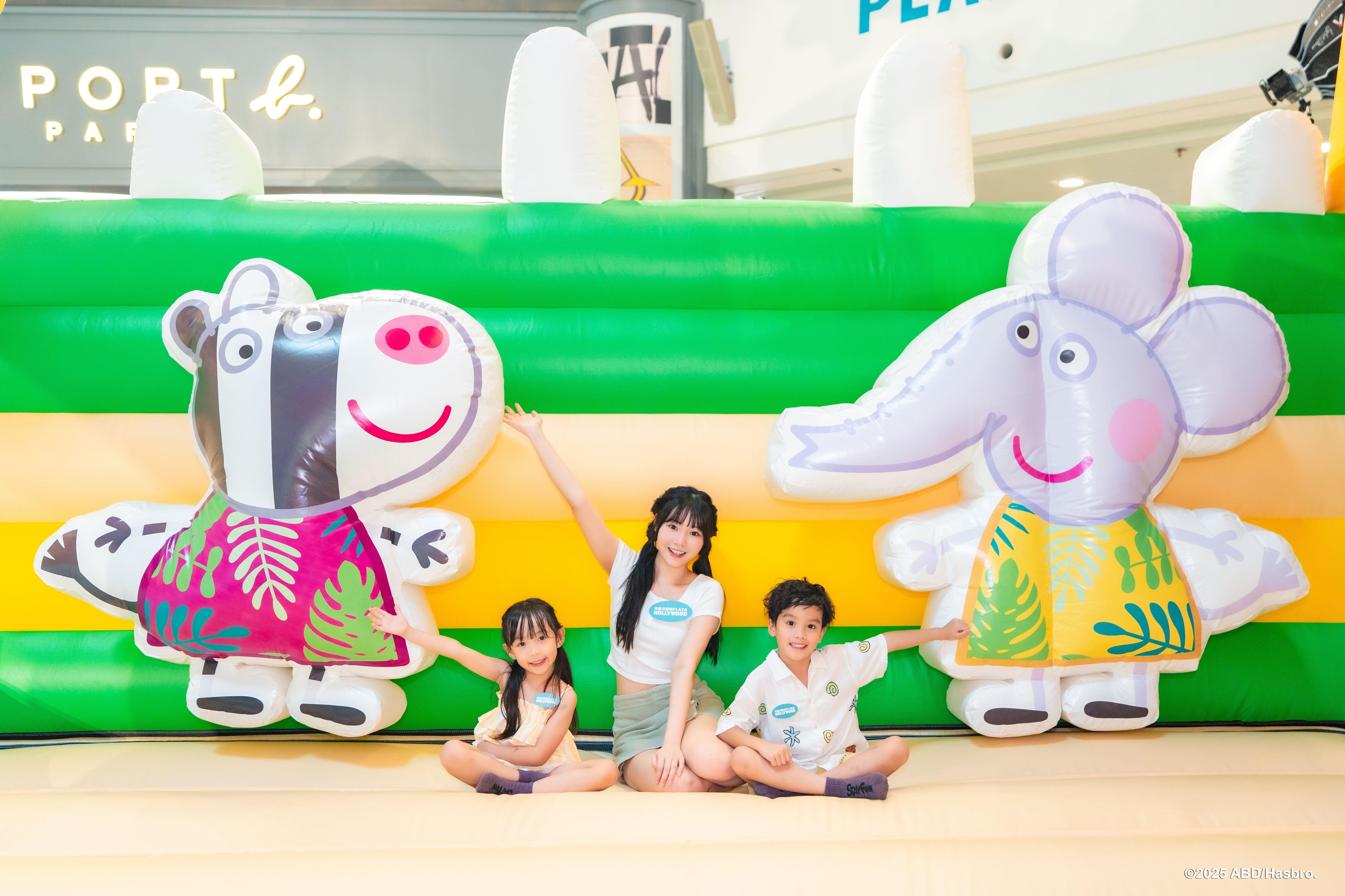 現場設多個Peppa打卡位