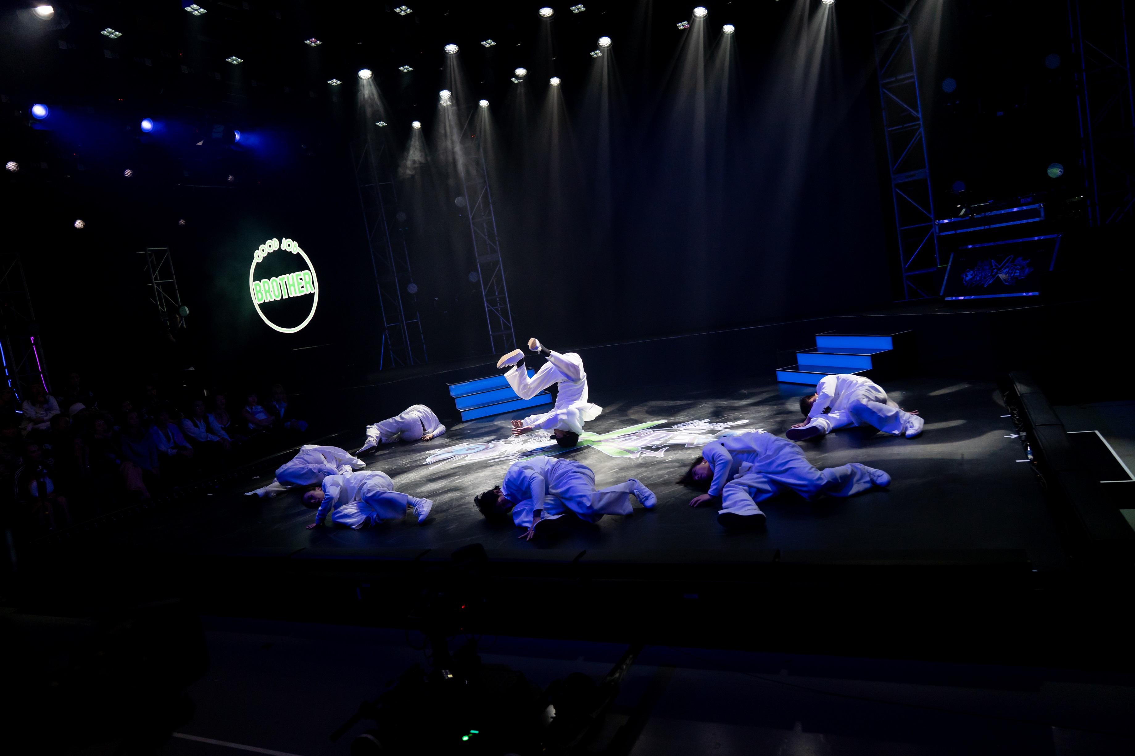 Dance Crew「Good Job Brother」