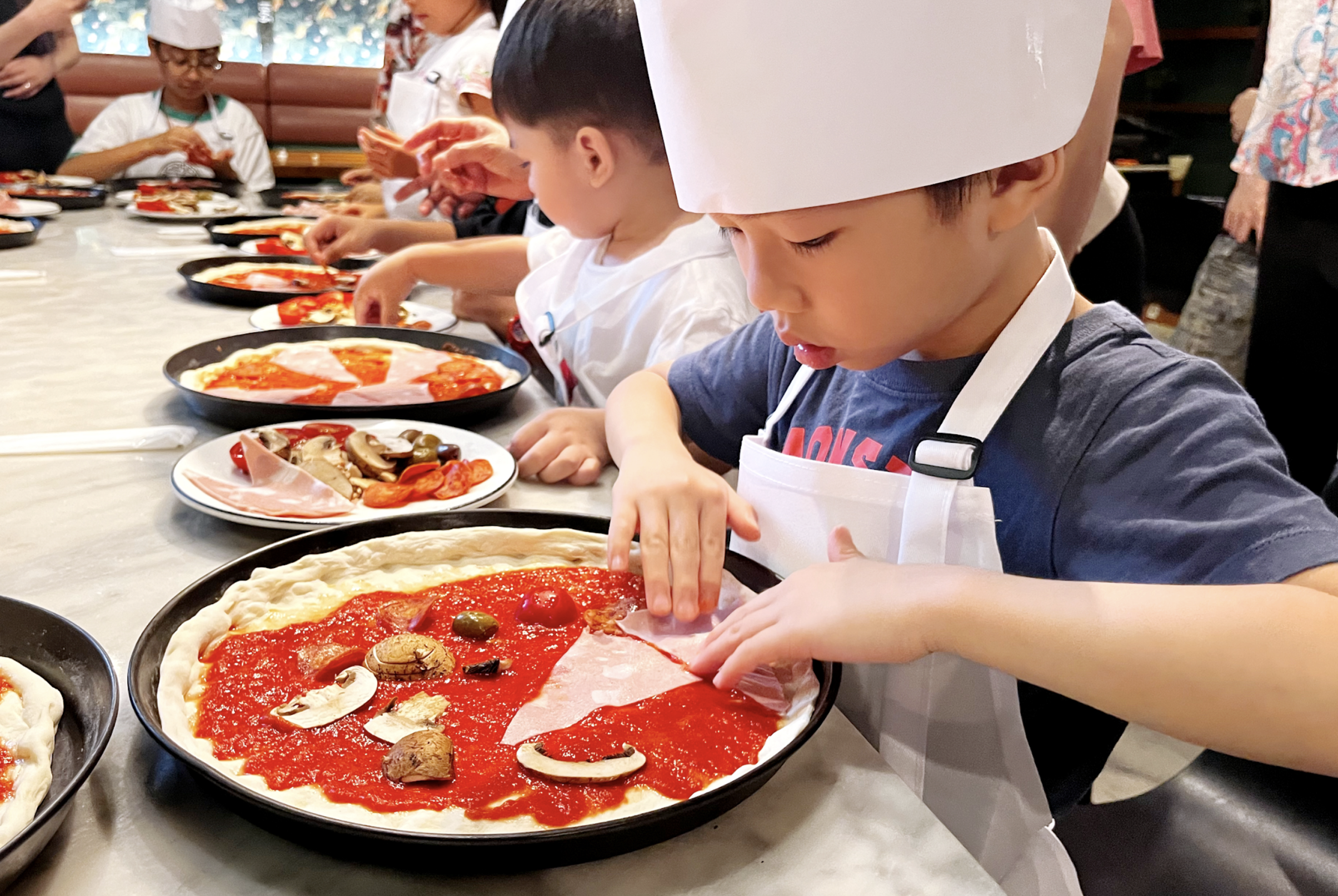 西沙GO PARK帶來充滿樂趣與學習的「GO PARK小小學院」!由7月中旬起,聯同場內5大商戶Be Plus、JUST CLIMB、PizzaExpress、Rainbow Creative Arts及 森流GreenFlow ,推出一系列體驗工作坊,讓小朋友感受各種行業及運動的樂趣!