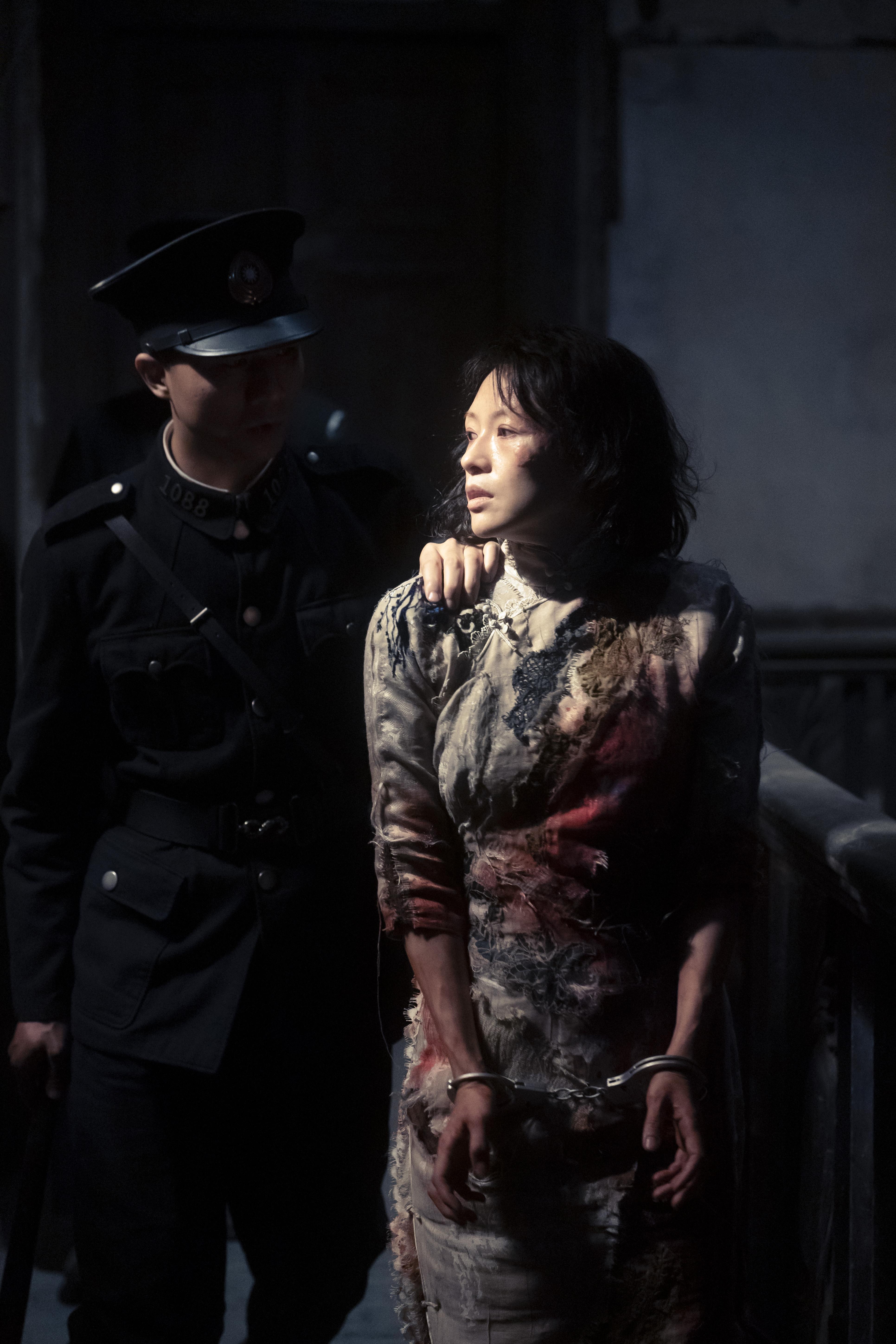 章子怡飾演40年代上海弄堂深處被控謀殺肢解親夫的無名婦人詹周氏。