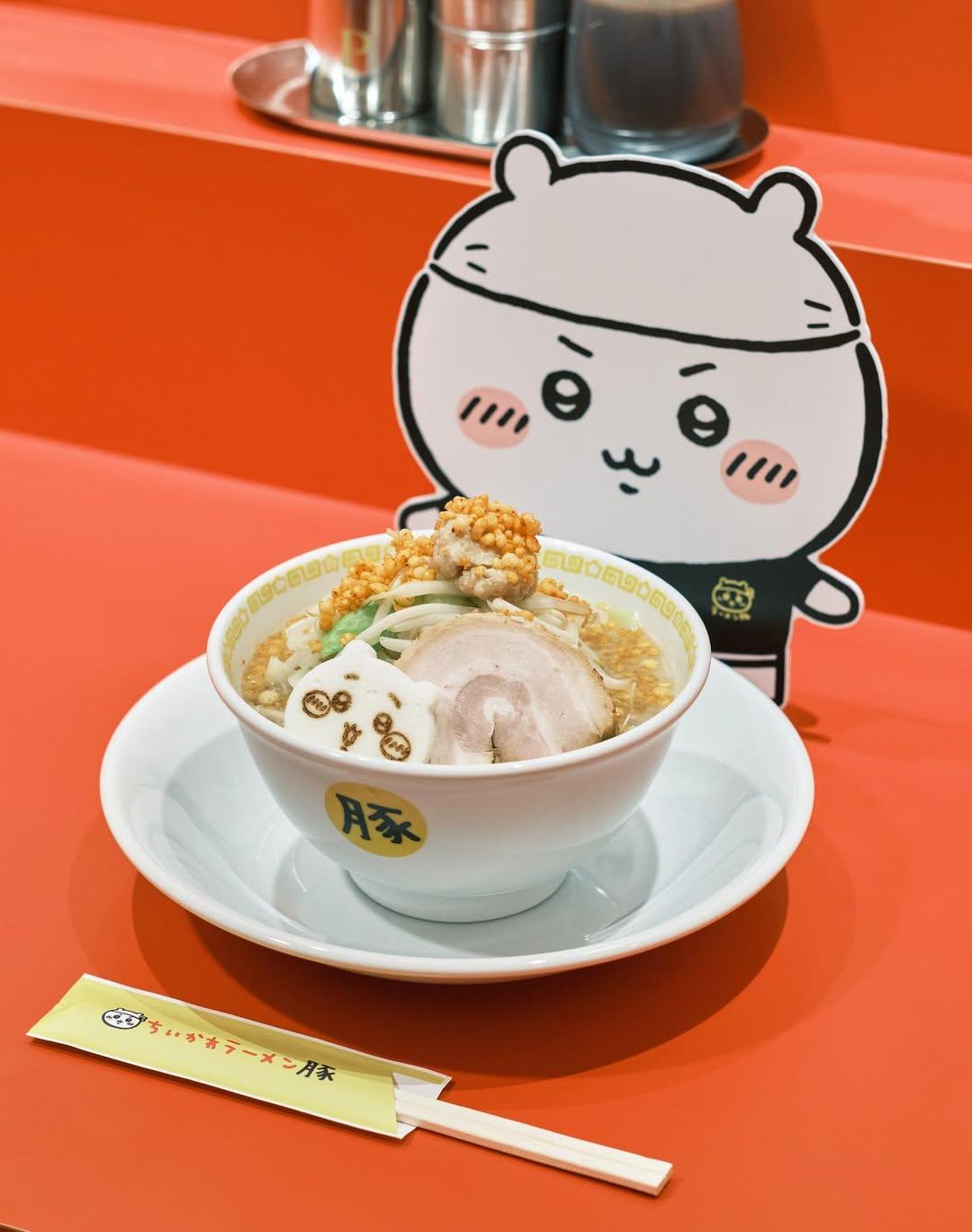 CHIIKAWA拉麵店提供迷你(Chiikawa)、小盛(Hachiware)和大盛(Usagi)3種大小。