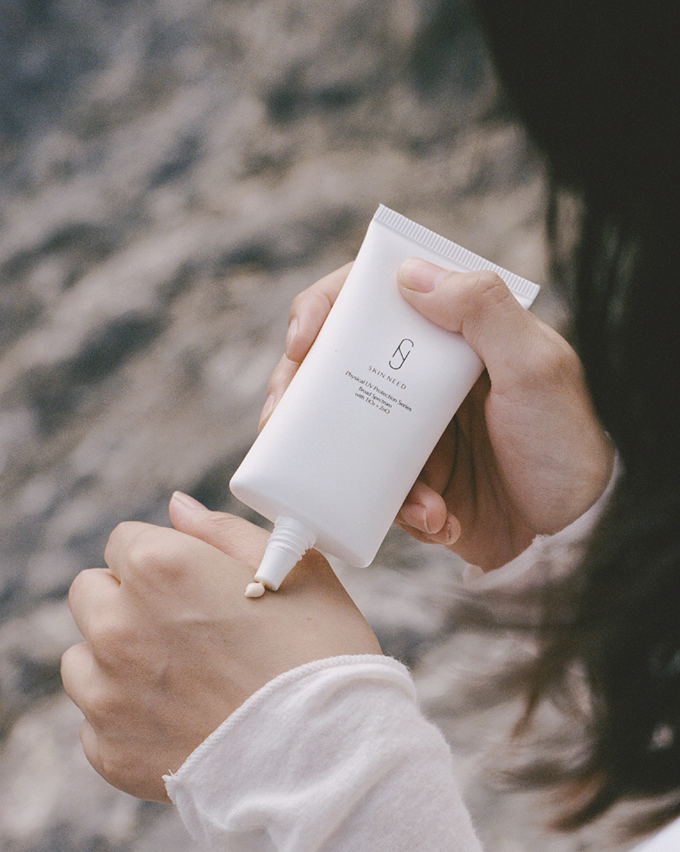 閃亮透紅自然防曬SPF40 $328/60ml