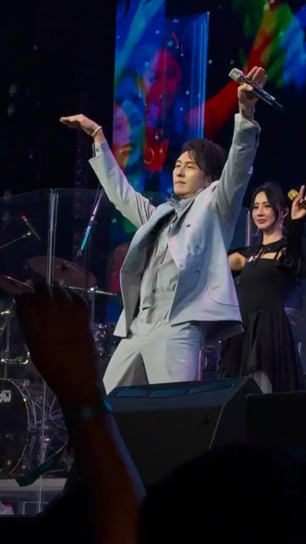 王浩信跳抖音神曲《大展鴻圖》。